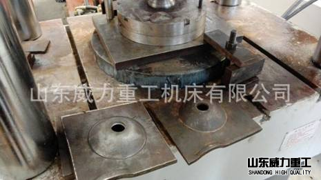 使用油壓機(jī)制造出的錨桿托盤(pán)的實(shí)例