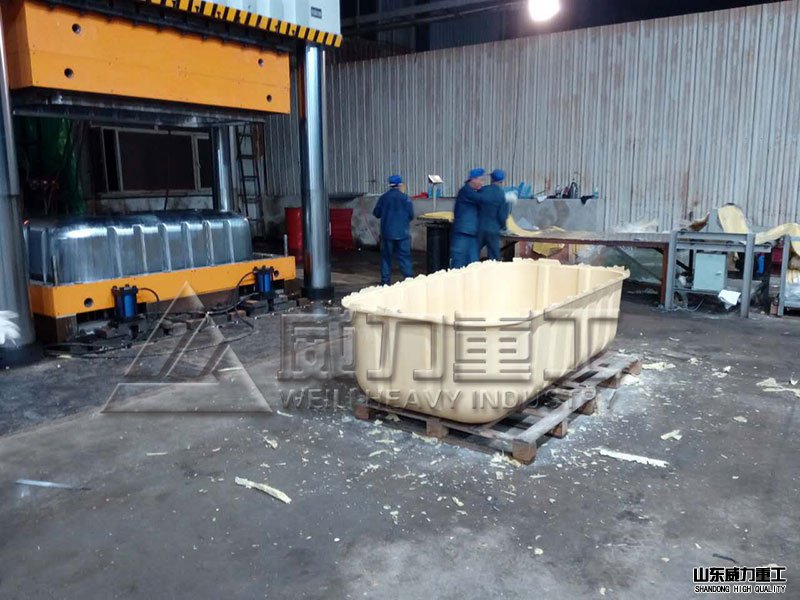 2500噸三梁四柱油壓機(jī)