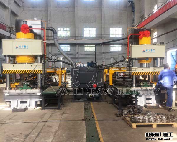 客戶(hù)一次采購(gòu)兩條由液壓機(jī)組成的錨桿托盤(pán)生產(chǎn)線