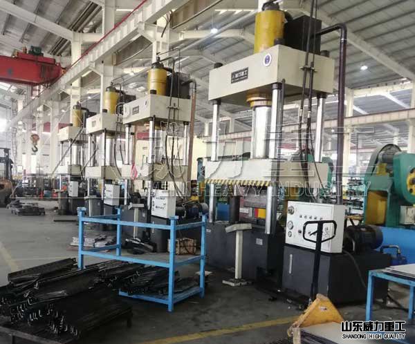 芳綸頭盔成型液壓機(jī)客戶一次采購多臺(tái)